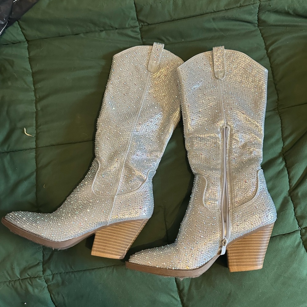 Sparkly Cowgirl Boots Size 8.5